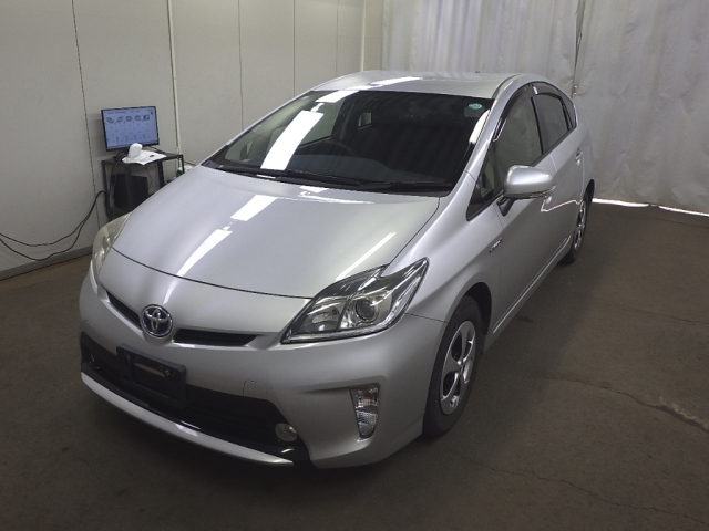 TOYOTA PRIUS 2014