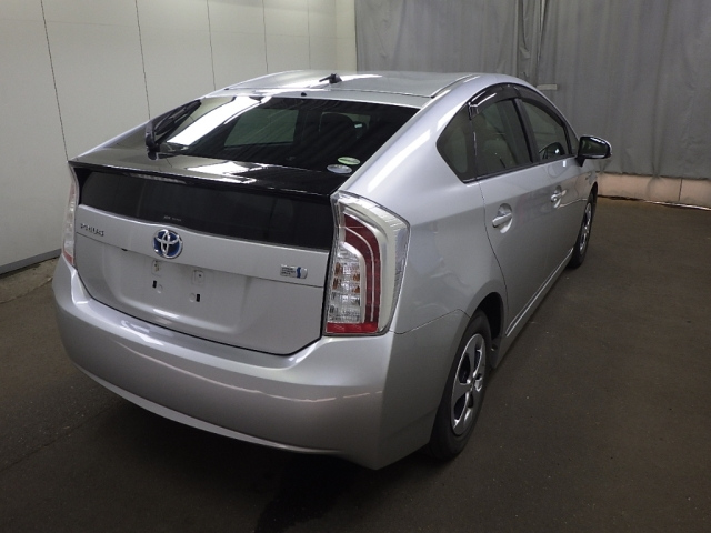 TOYOTA PRIUS 2014
