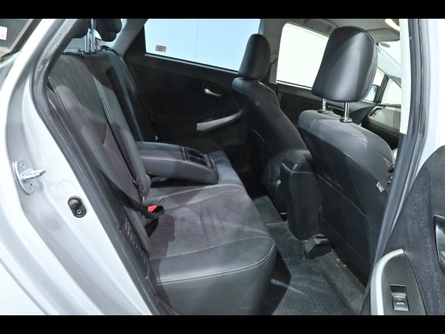 TOYOTA PRIUS PHV 2012