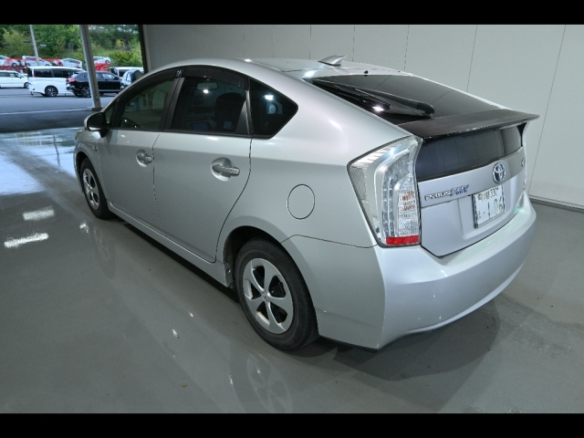 TOYOTA PRIUS PHV 2012