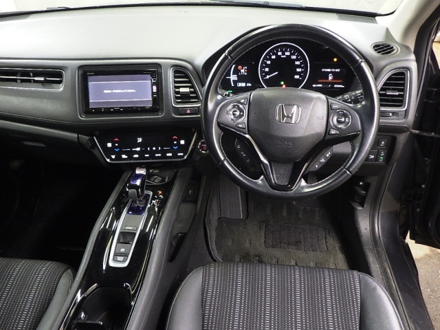HONDA VEZEL 2016