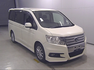 HONDA STEP WAGON 2011