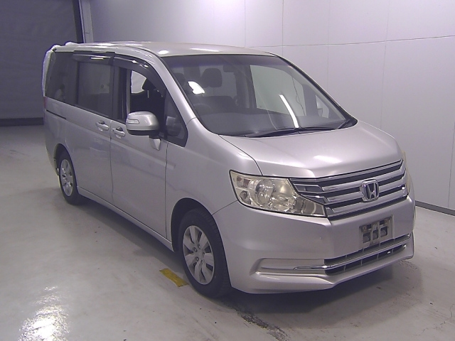 HONDA STEP WAGON 2012