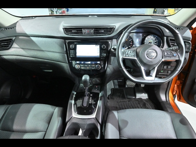 NISSAN X-TRAIL 2017