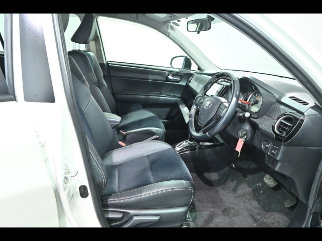 TOYOTA COROLLA FIELDER 2013