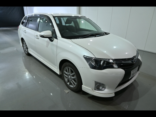 TOYOTA COROLLA FIELDER 2013