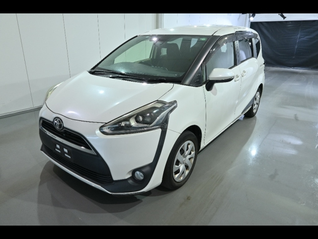 TOYOTA SIENTA 2016