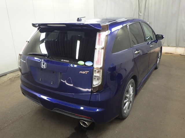 HONDA STREAM 2010
