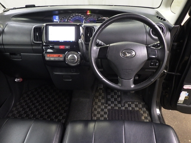 DAIHATSU TANTO 2013