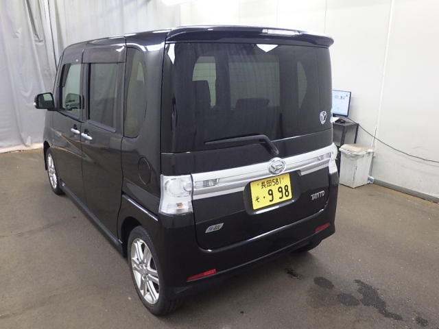 DAIHATSU TANTO 2013