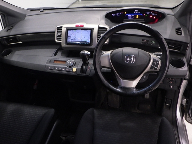 HONDA FREED 2012
