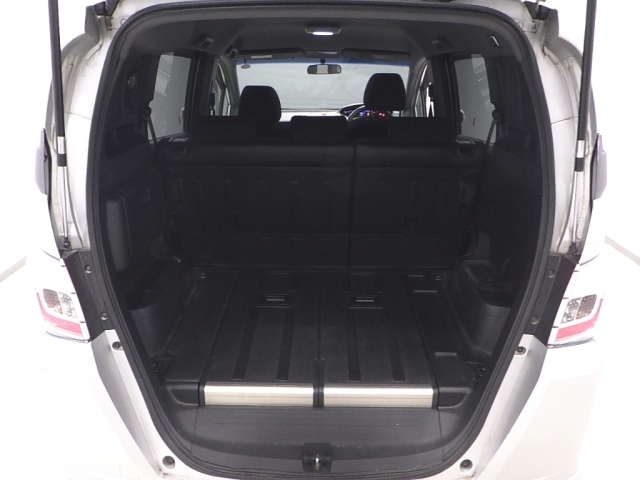 HONDA FREED 2012