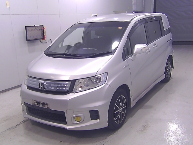 HONDA FREED 2012