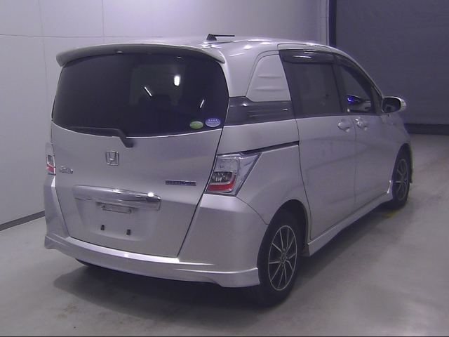 HONDA FREED 2012