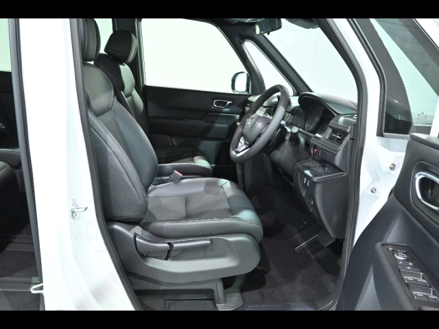 HONDA STEP WAGON 2025