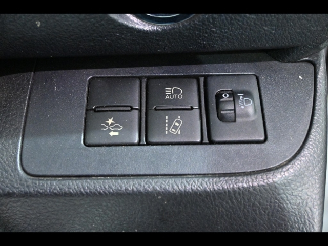 TOYOTA SIENTA 2016