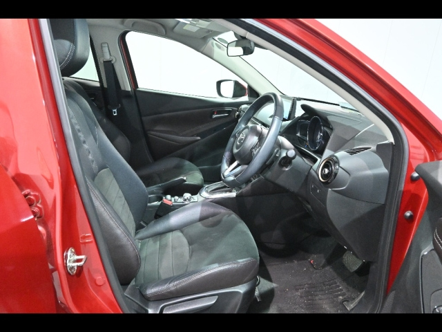 MAZDA DEMIO 2017