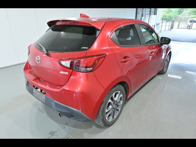 MAZDA DEMIO 2017