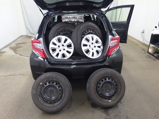 TOYOTA VITZ 2014
