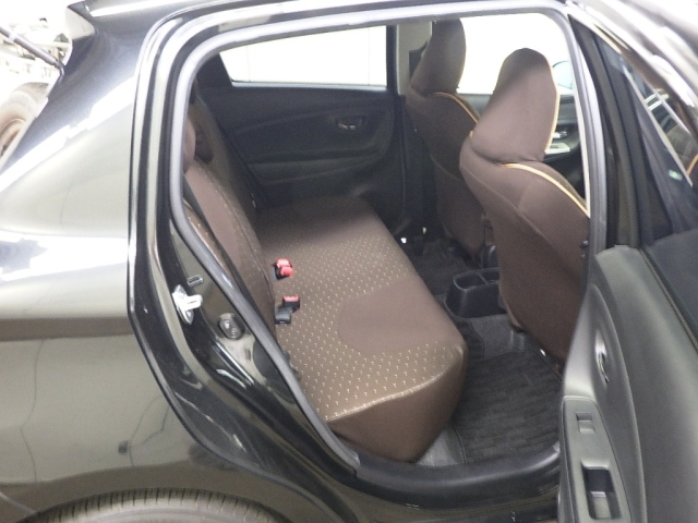 TOYOTA VITZ 2014