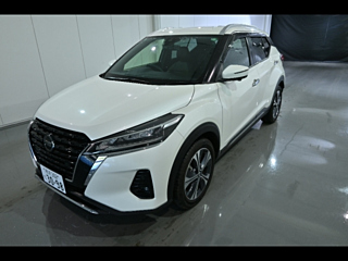 NISSAN KIX 2021