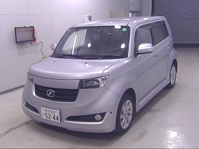 TOYOTA BB 2011