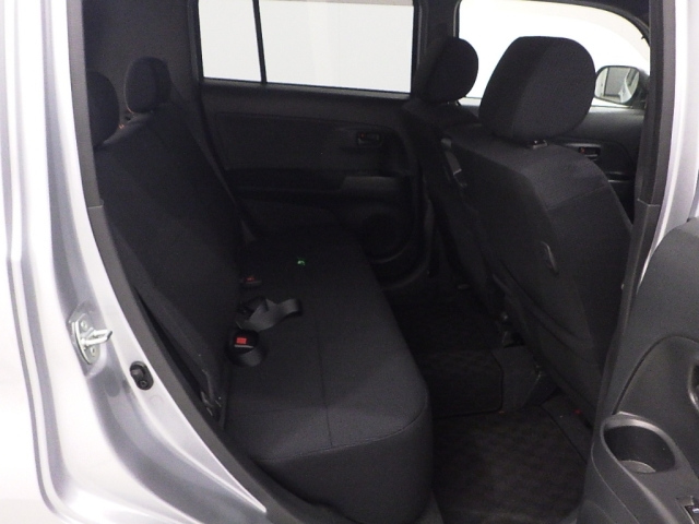 TOYOTA BB 2011