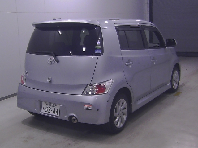 TOYOTA BB 2011