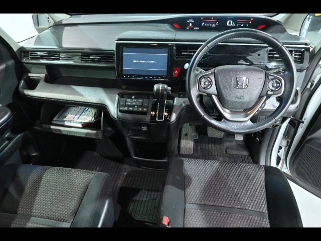 HONDA STEP WAGON 2017