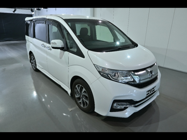 HONDA STEP WAGON 2017
