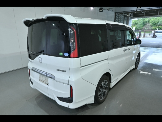 HONDA STEP WAGON 2017