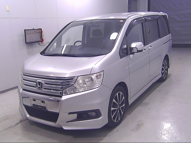 HONDA STEP WAGON 2010