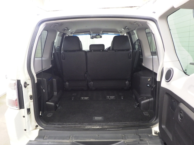 MITSUBISHI PAJERO 2011