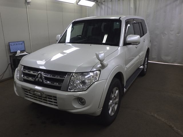 MITSUBISHI PAJERO 2011