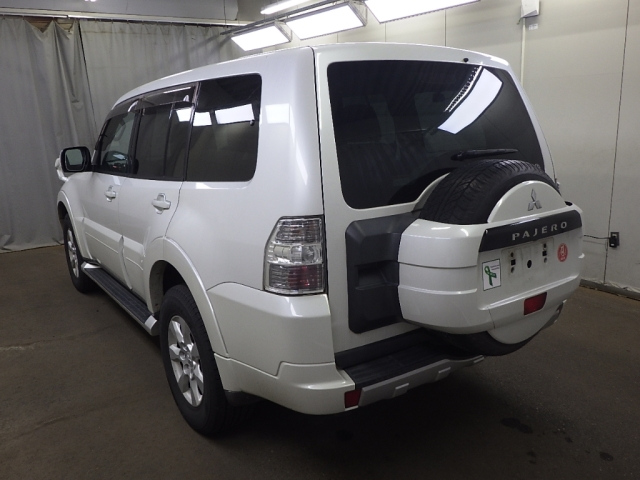 MITSUBISHI PAJERO 2011
