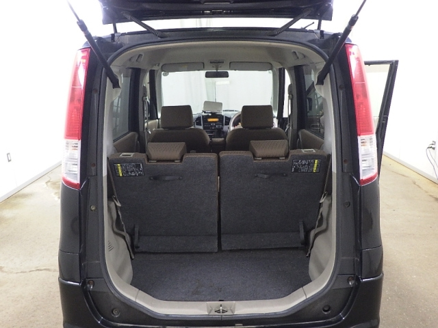 NISSAN ROOX 2009