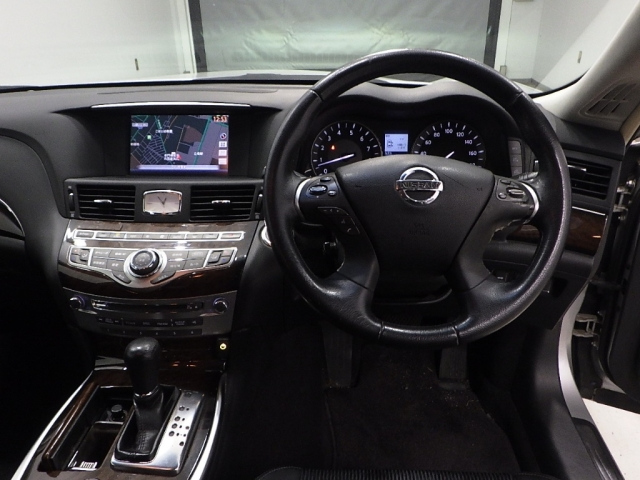 NISSAN FUGA 2009