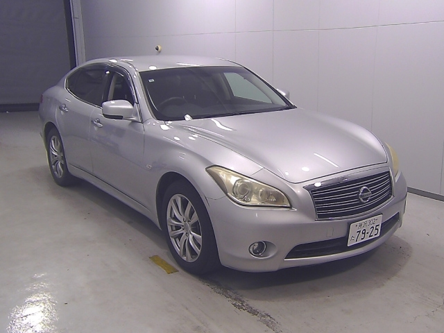 NISSAN FUGA 2009