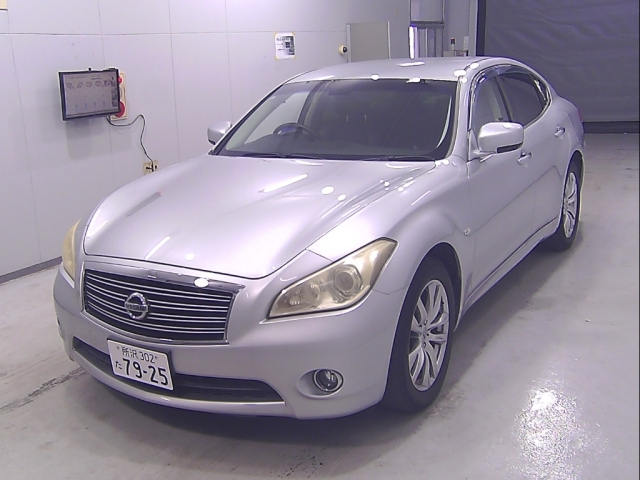 NISSAN FUGA 2009