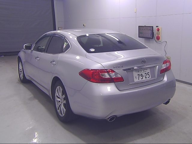 NISSAN FUGA 2009