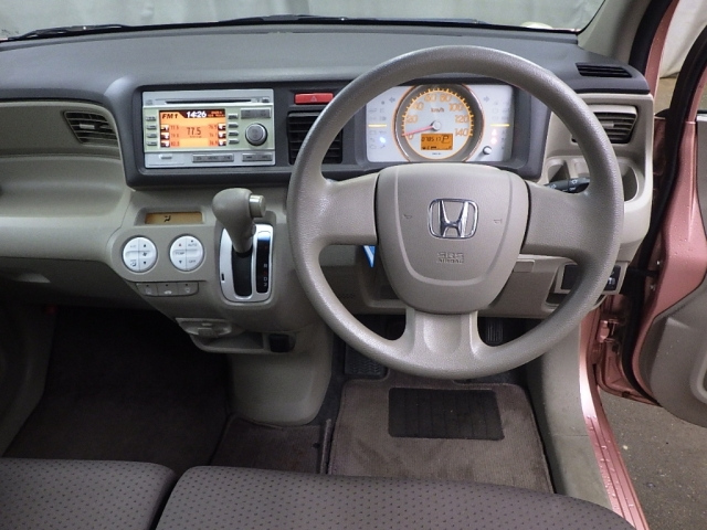 HONDA LIFE 2010