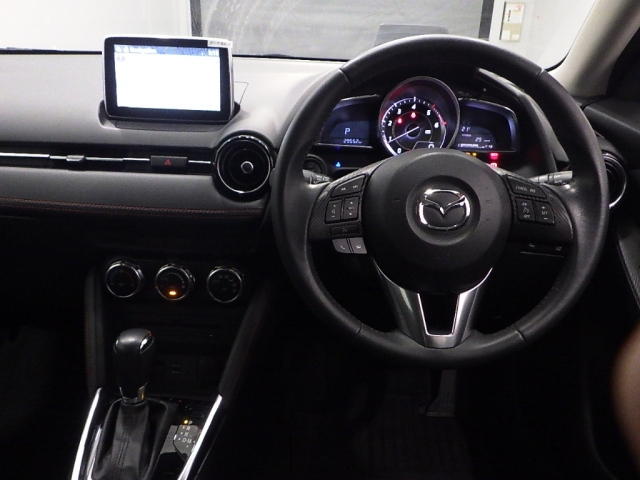 MAZDA DEMIO 2015