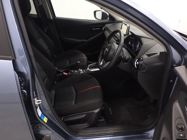 MAZDA DEMIO 2015