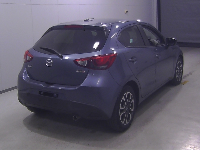 MAZDA DEMIO 2015