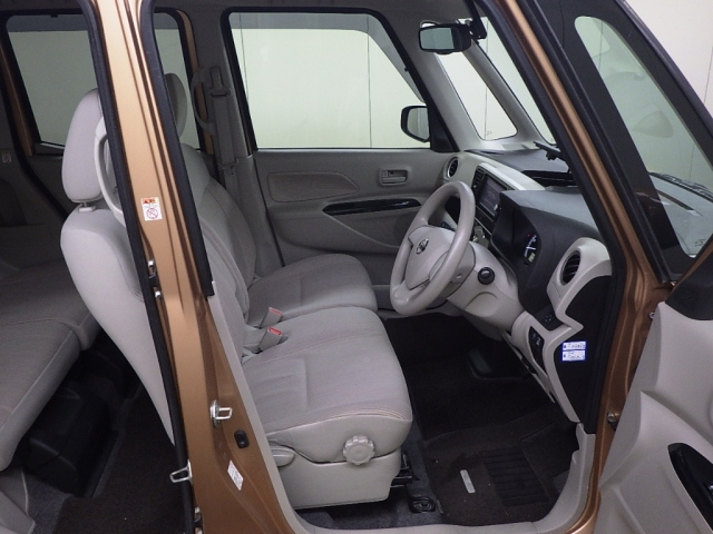 NISSAN DAYZ ROOX 2014