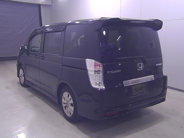 HONDA STEP WAGON 2010