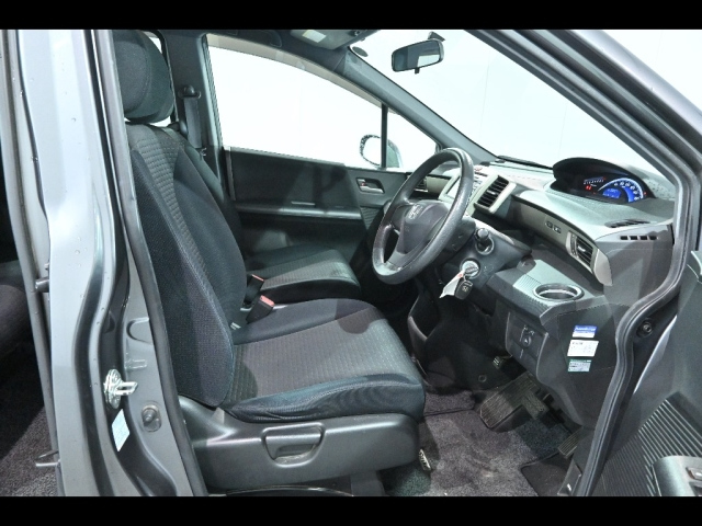 HONDA FREED 2010
