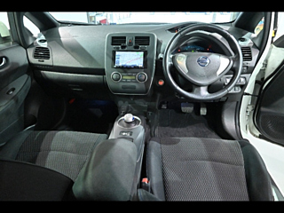 NISSAN LEAF 2013