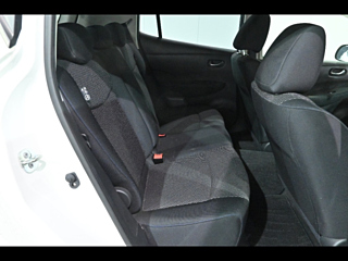 NISSAN LEAF 2013
