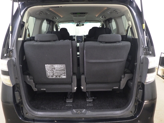 TOYOTA VELLFIRE 2012